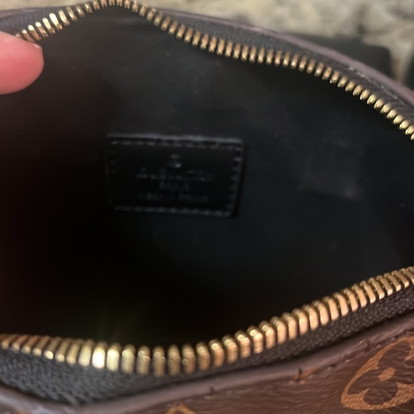 Leather crossbody with gold optional chain 8 long 6 high 3 deep - Picture 6 of 6